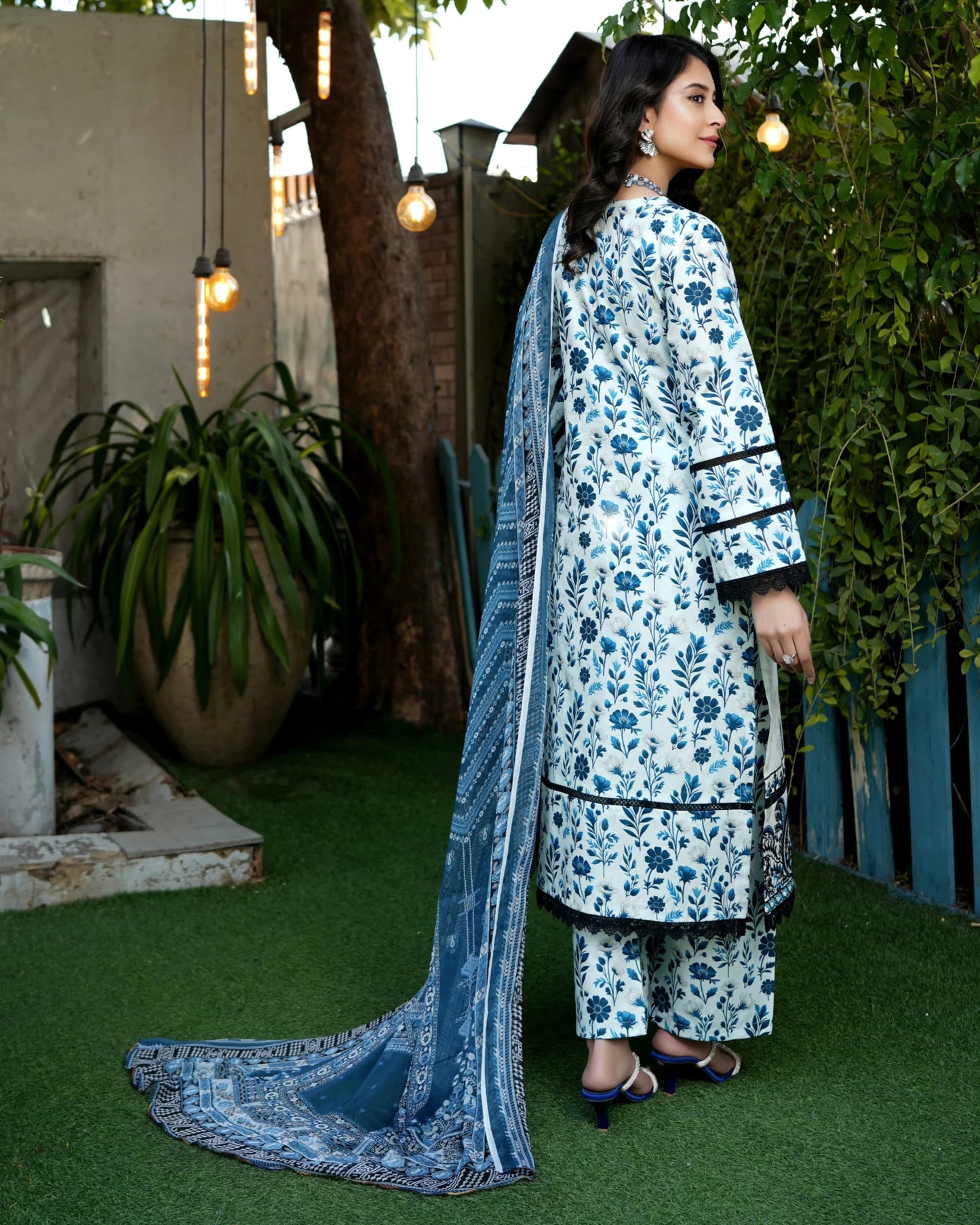 3 Piece Cotton Lawn Digital Print Suite-Embroidered